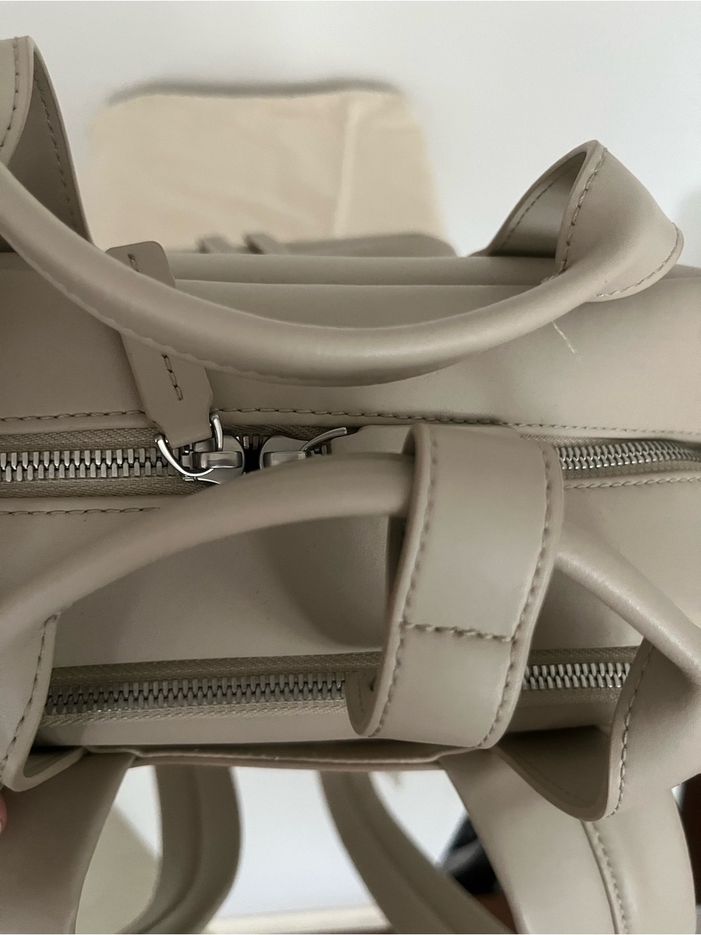 Metro Backpack - Beige - - Picture 10 of 17